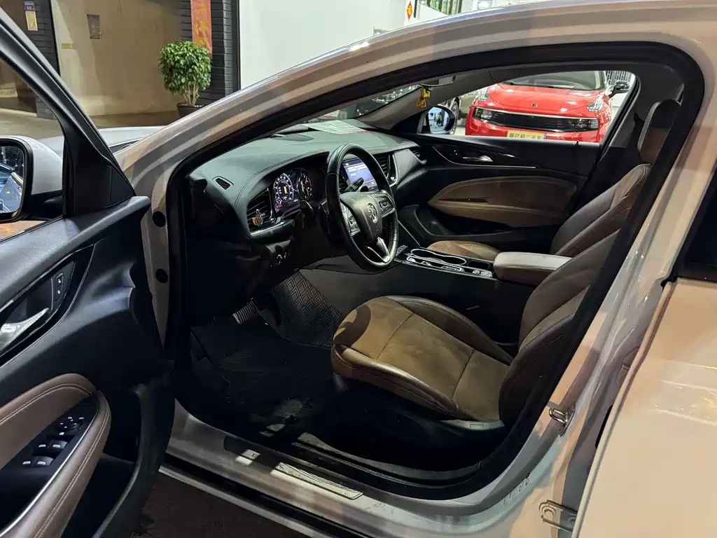 Buick Regal — фото 8