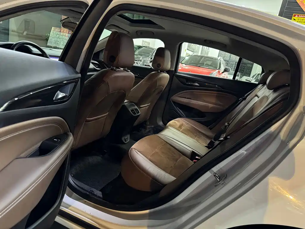 Buick Regal — фото 9