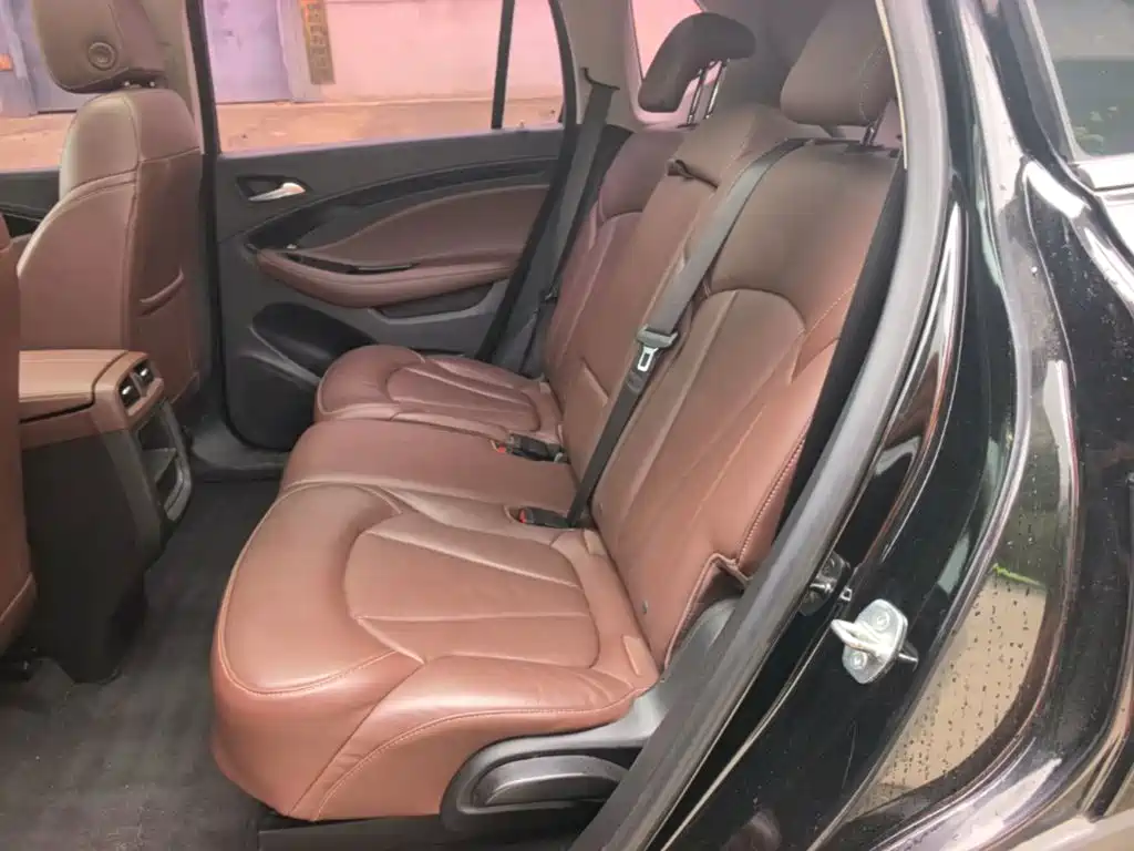 Buick Envision Plus — фото 17