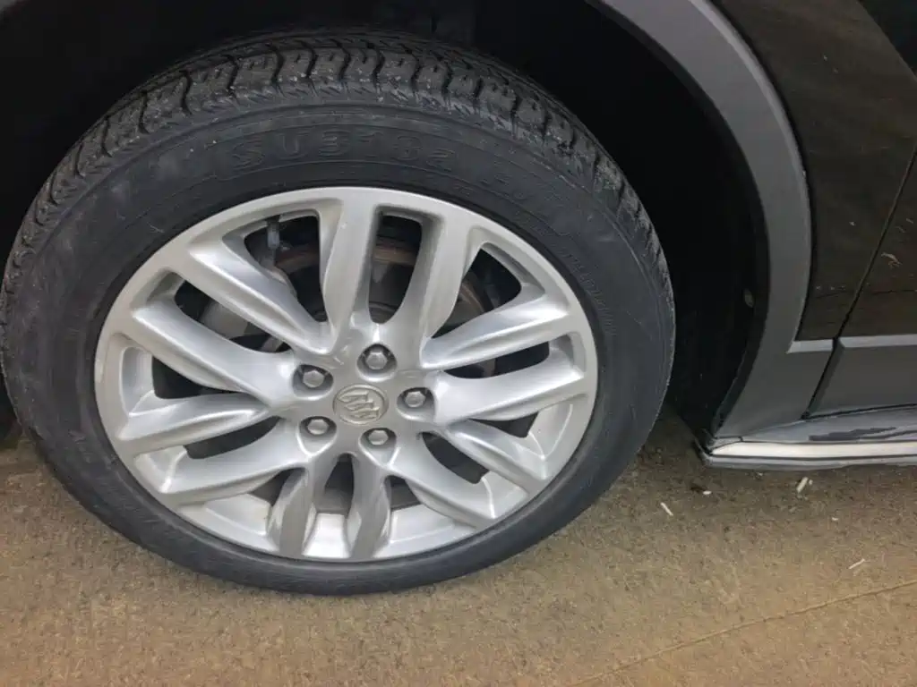 Buick Envision Plus — фото 23