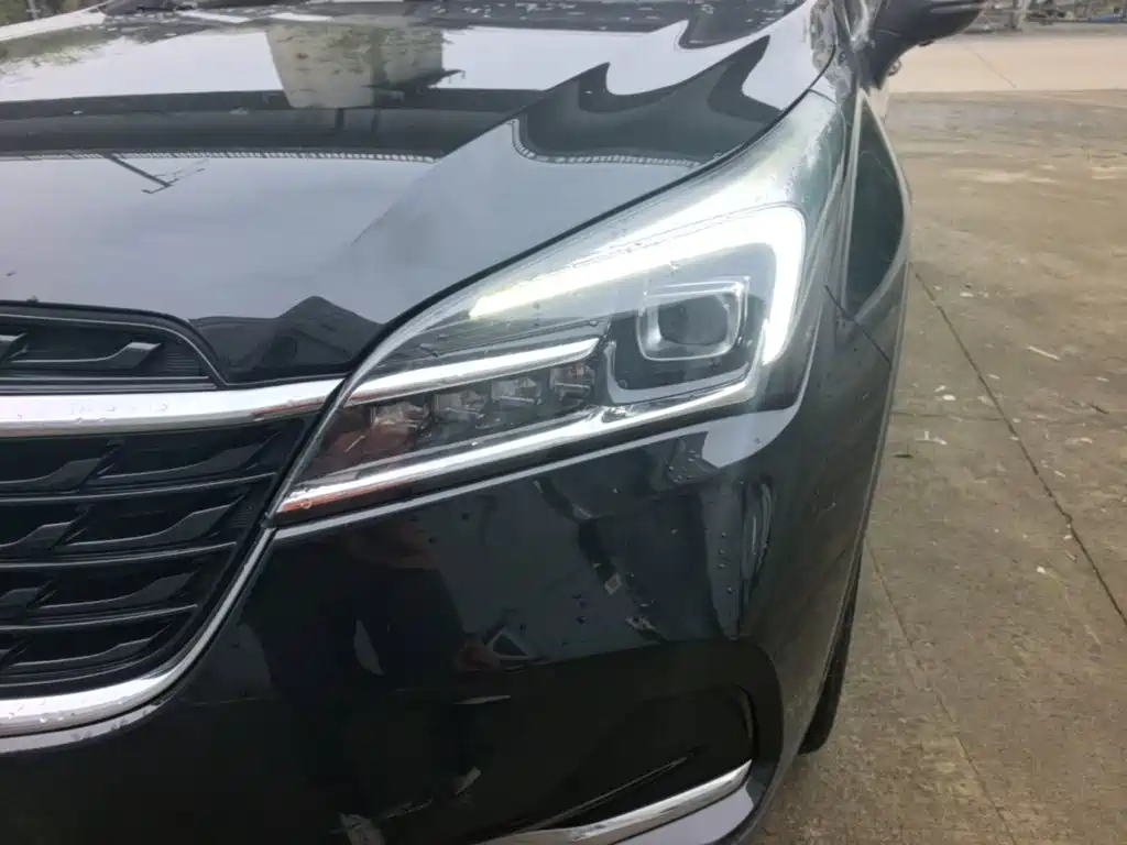 Buick Envision Plus — фото 24