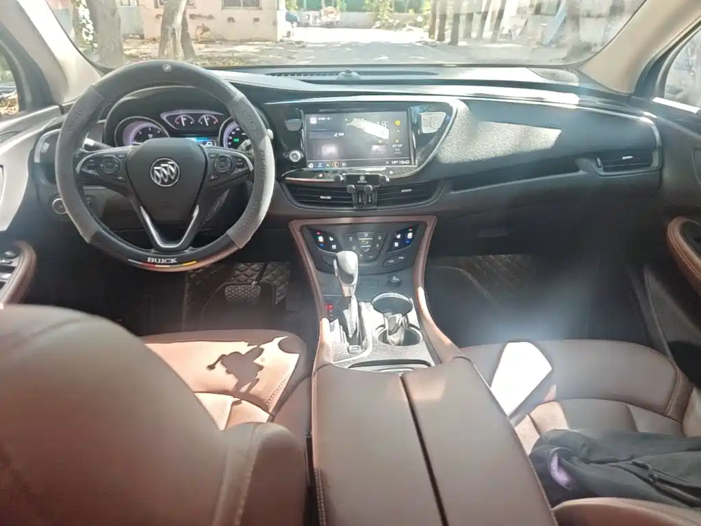 Buick Envision Plus — фото 10