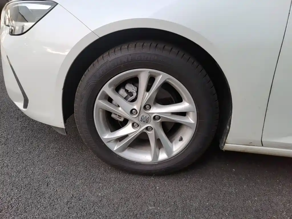 Buick Regal — фото 23