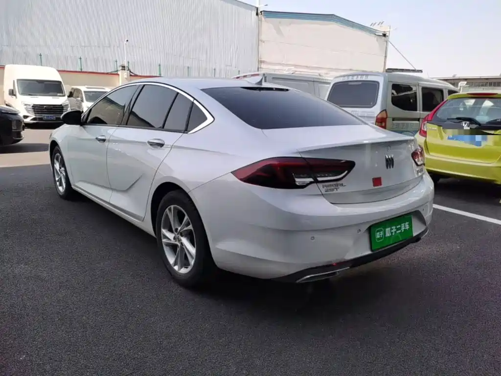 Buick Regal — фото 5