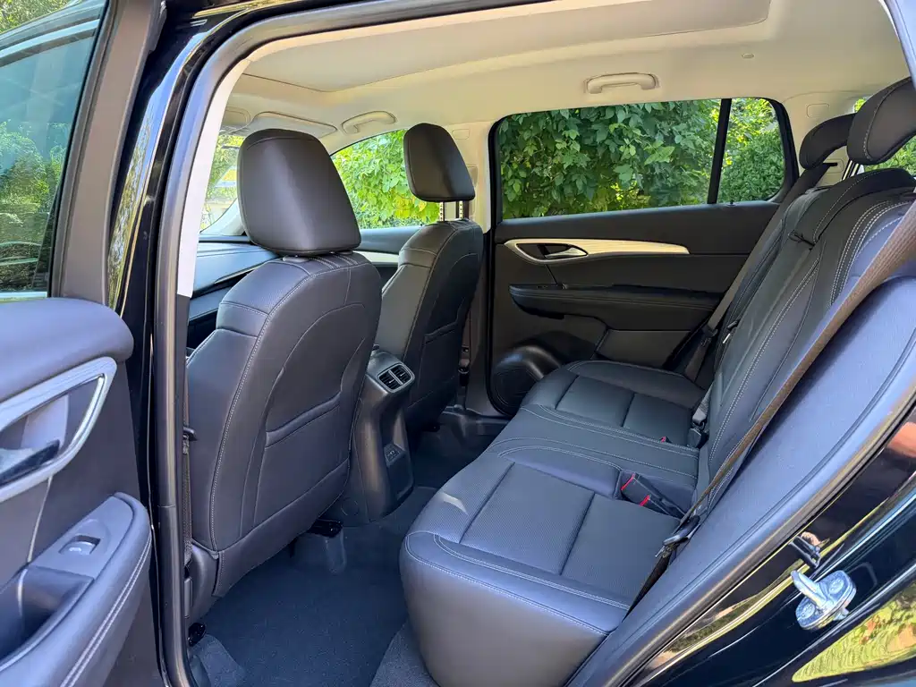 Buick Envision Plus — фото 6