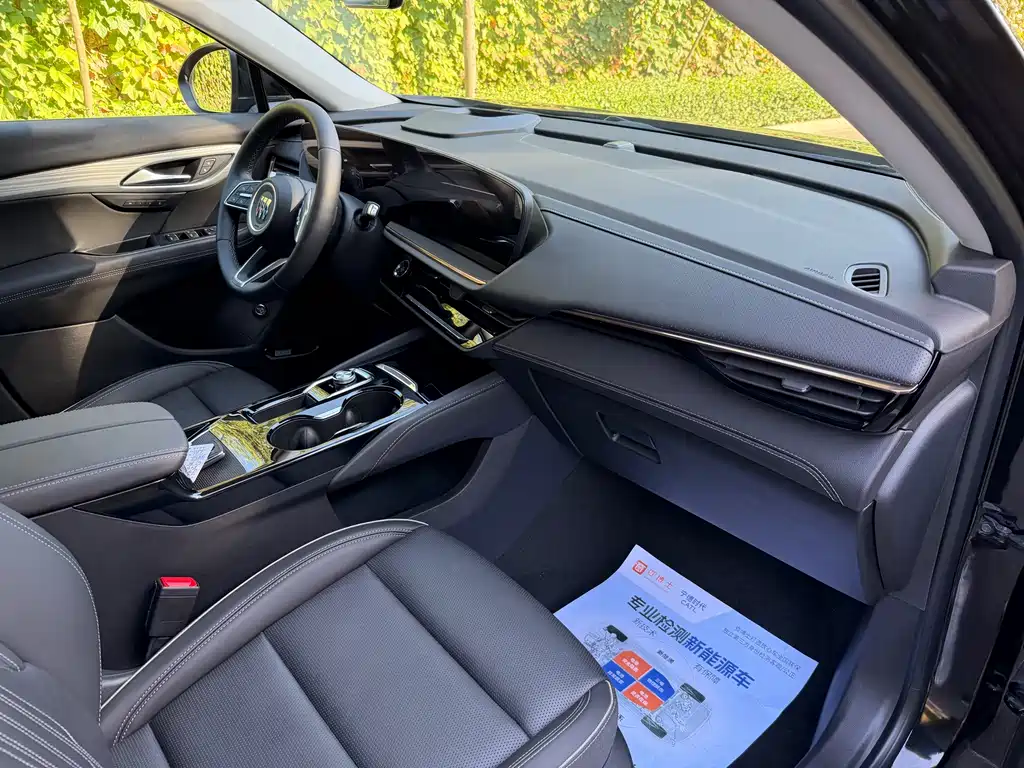 Buick Envision Plus — фото 8