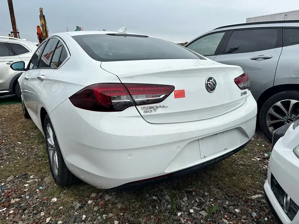 Buick Regal — фото 15