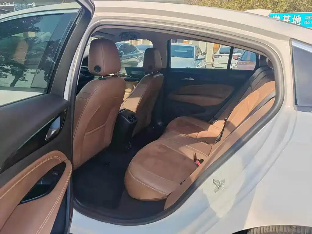 Buick Regal — фото 13