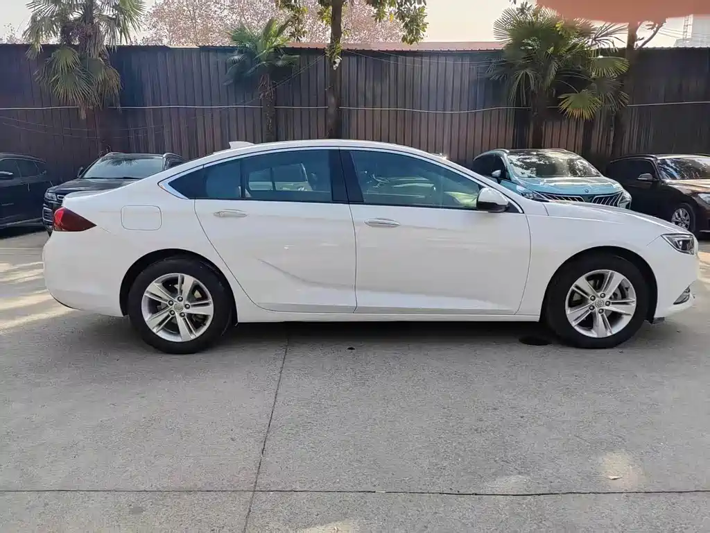 Buick Regal — фото 17