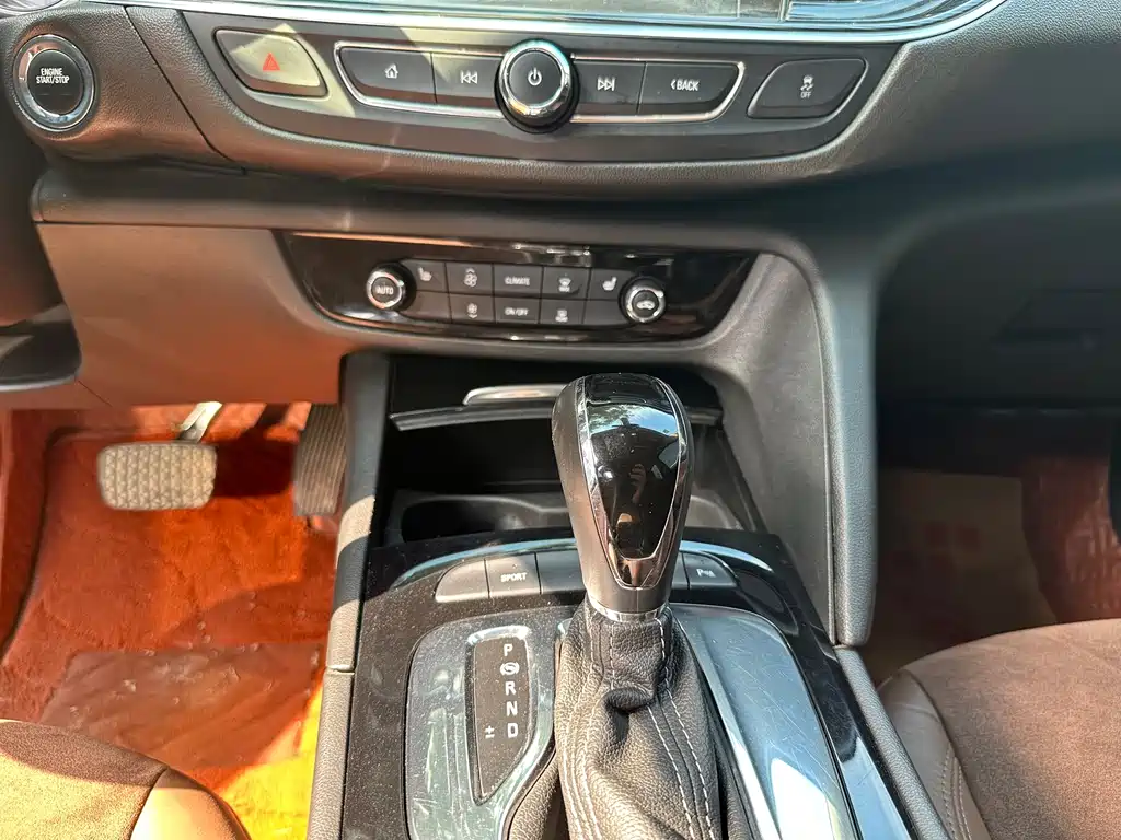 Buick Regal — фото 10