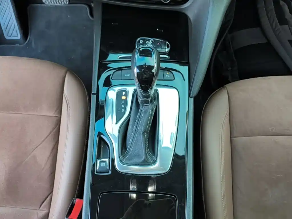 Buick Regal — фото 14