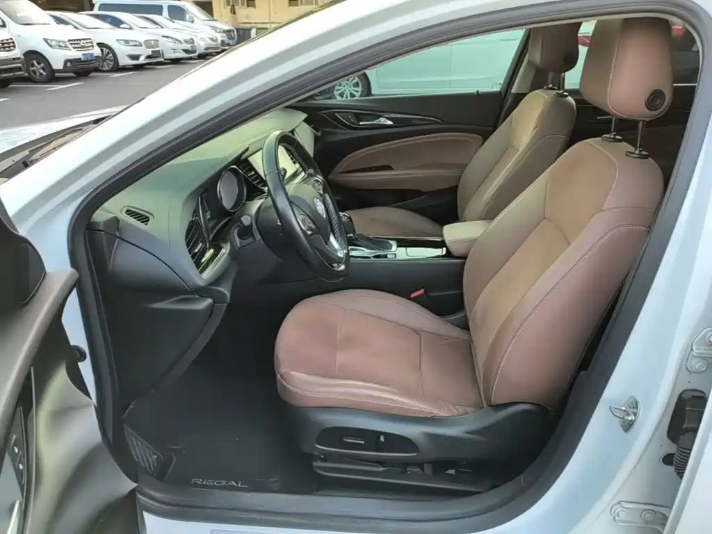 Buick Regal — фото 15