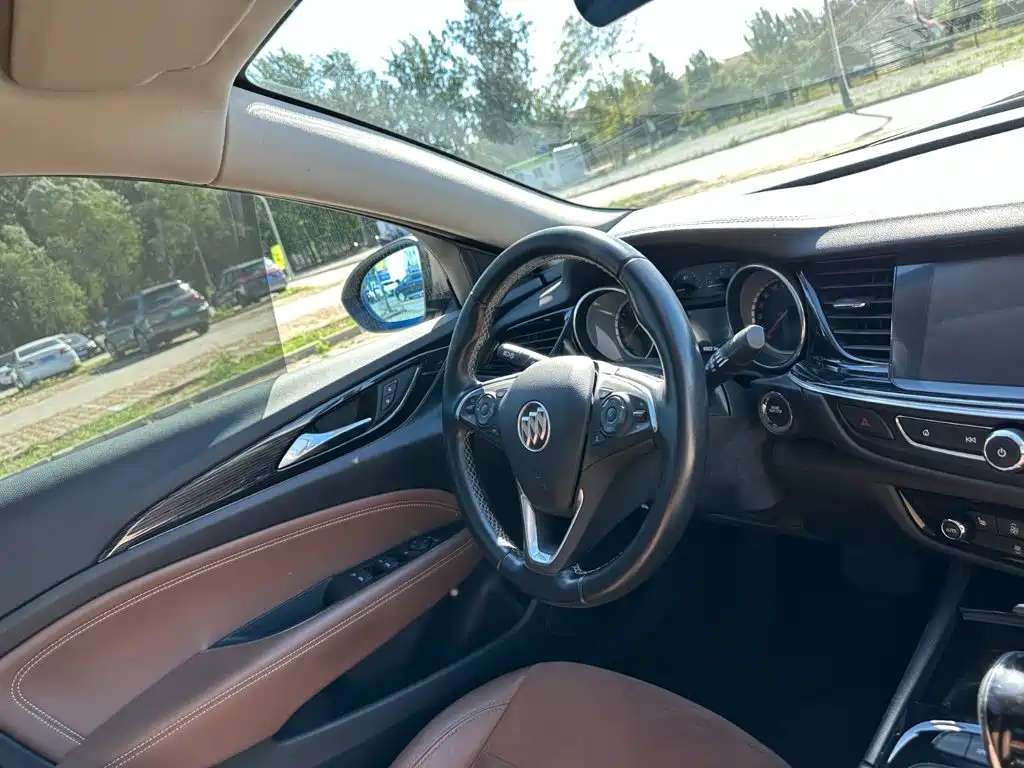 Buick Regal — фото 19