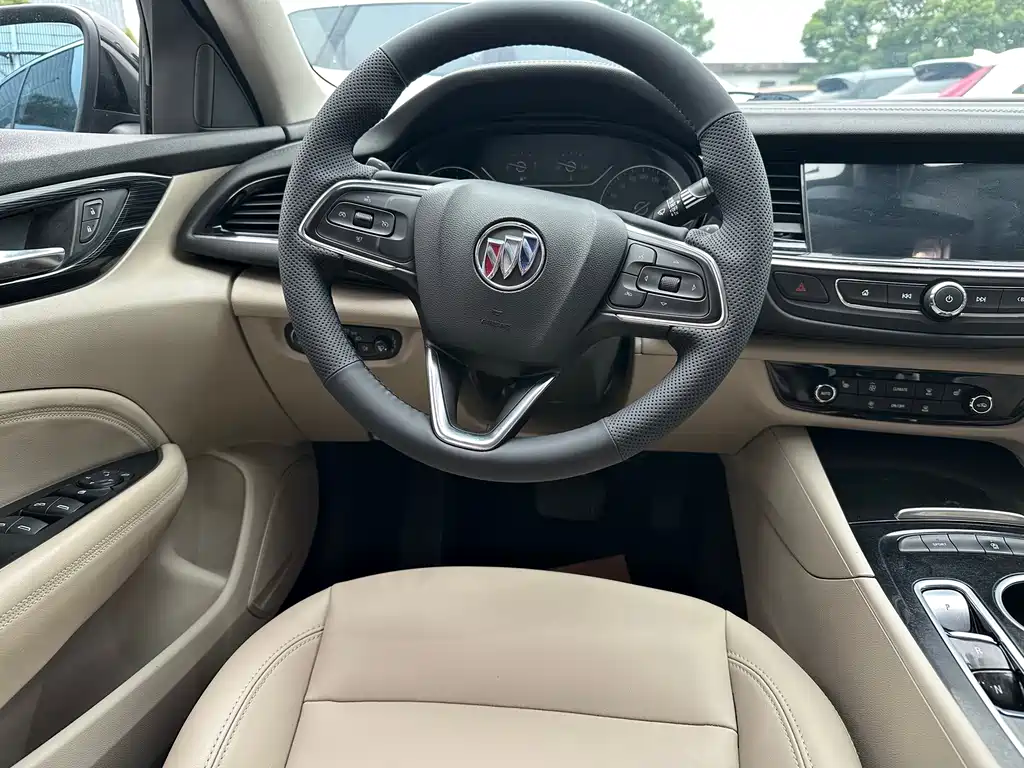 Buick Regal — фото 10