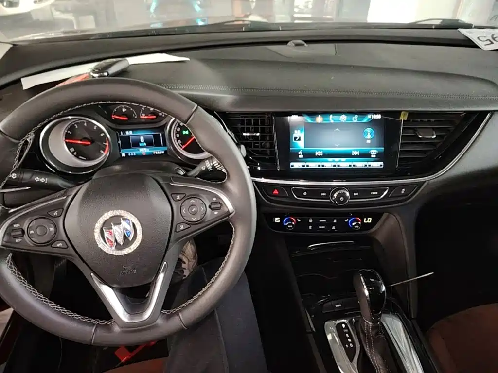 Buick Regal — фото 10