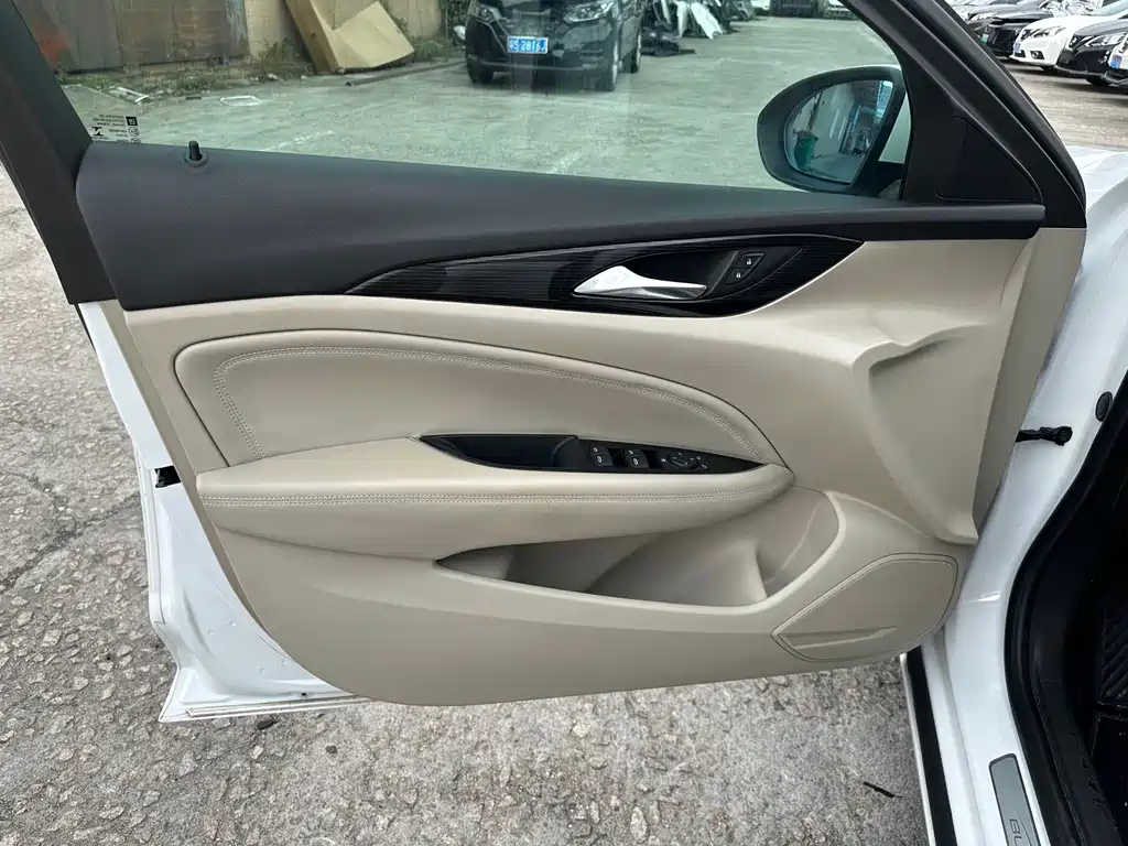 Buick Regal — фото 5