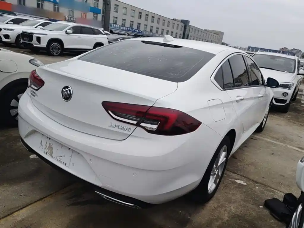 Buick Regal — фото 7