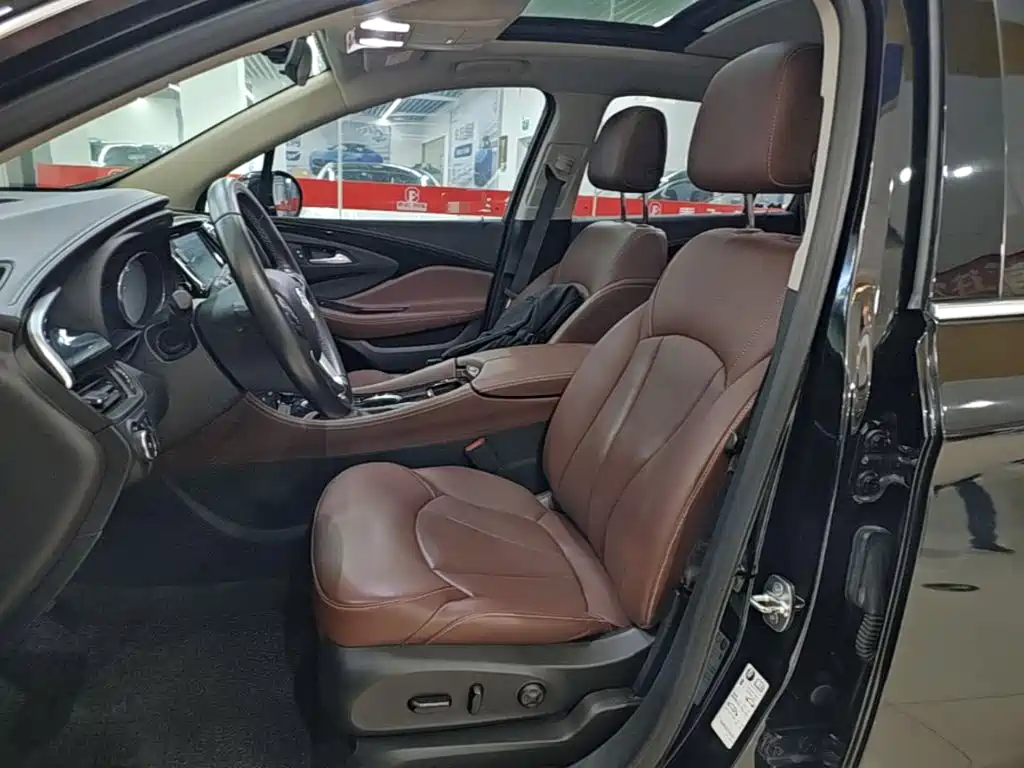 Buick Envision Plus — фото 15
