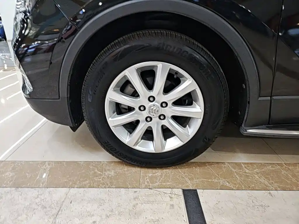Buick Envision Plus — фото 23