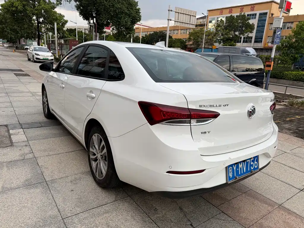 Buick Excelle — фото 6
