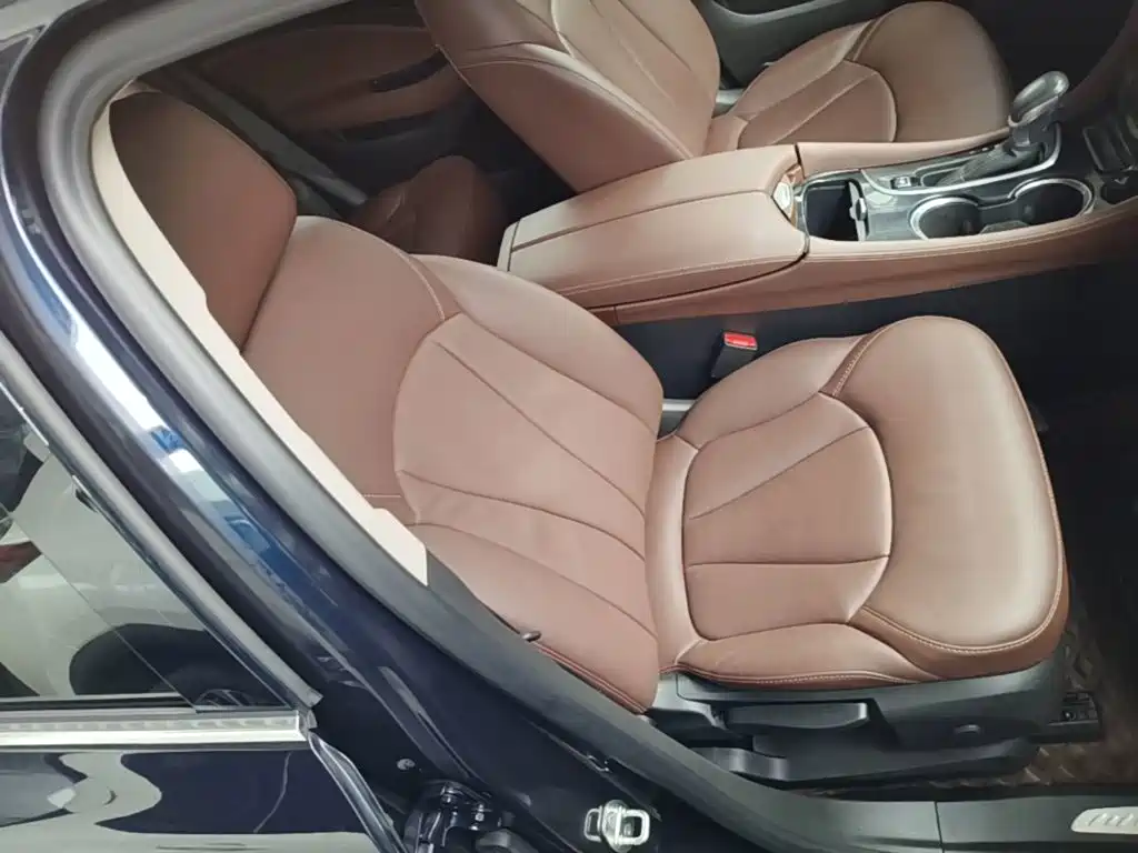 Buick Envision Plus — фото 25