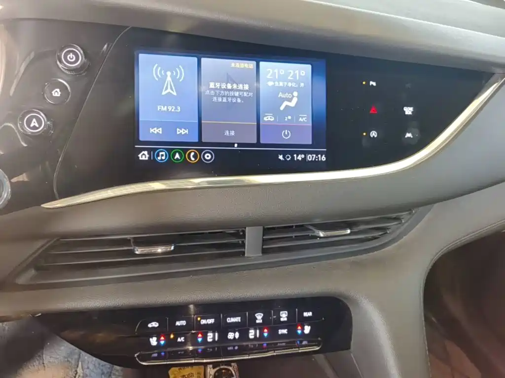 Buick Enclave — фото 13