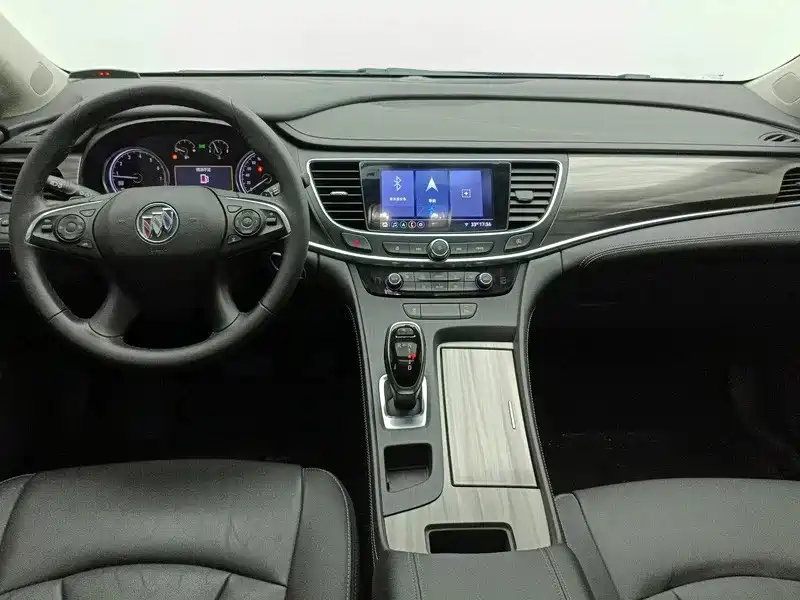 Buick LaCrosse — фото 14