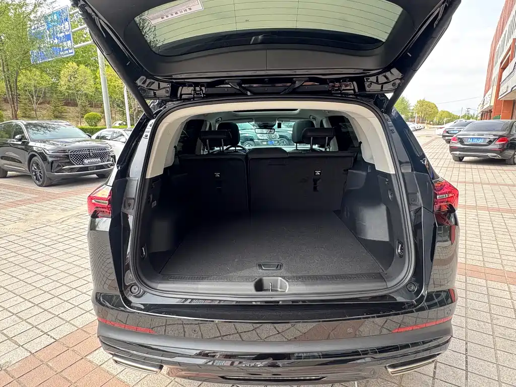 Buick Envision Plus — фото 18