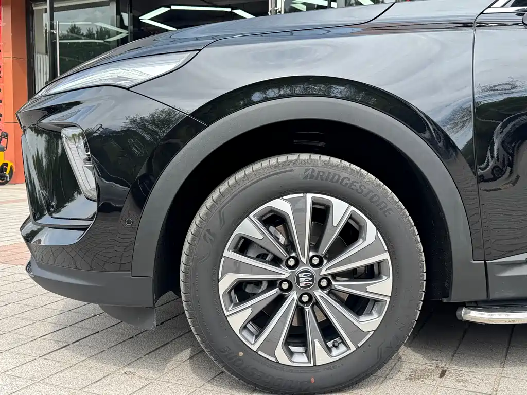 Buick Envision Plus — фото 5