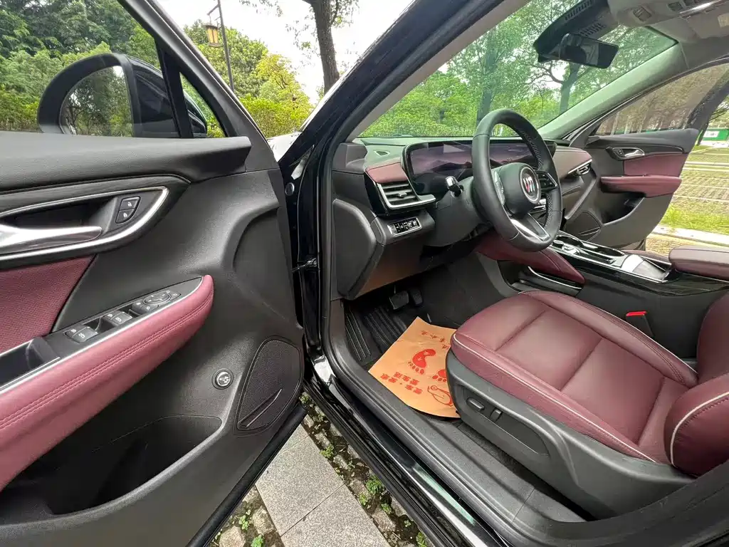Buick Envision Plus — фото 13