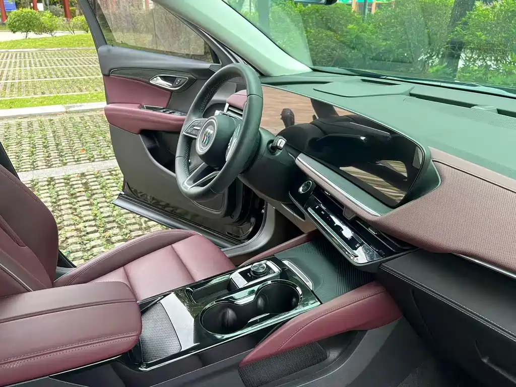 Buick Envision Plus — фото 17
