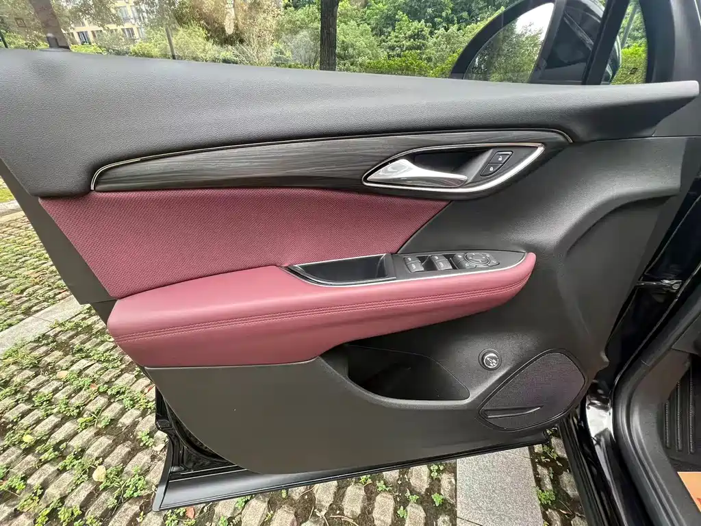 Buick Envision Plus — фото 18