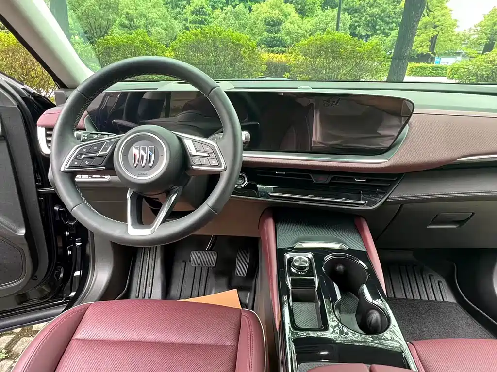 Buick Envision Plus — фото 10
