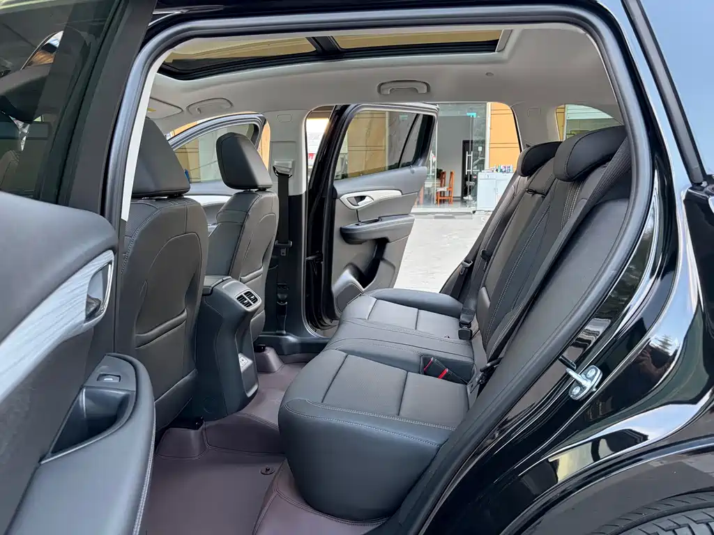 Buick Envision Plus — фото 13