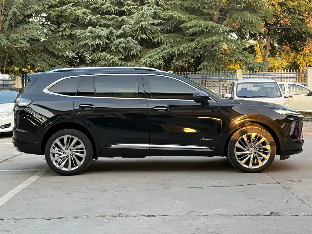 Buick Envision Plus — фото 17