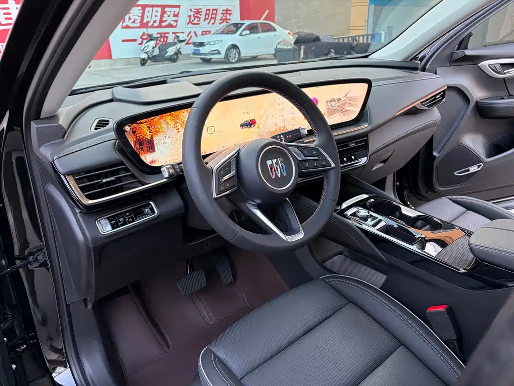 Buick Envision Plus — фото 4