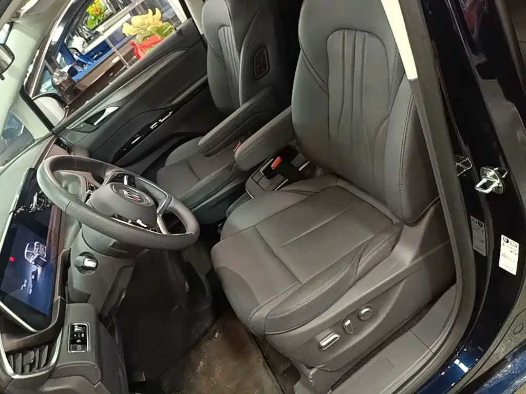 Buick GL8 Hybrid — фото 15