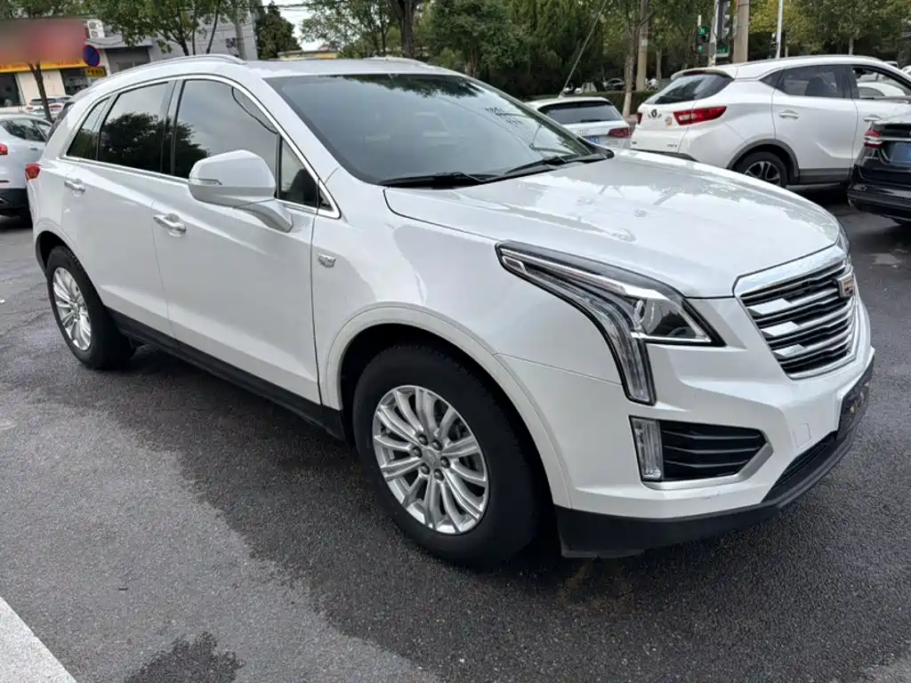 Cadillac XT5 — фото 25