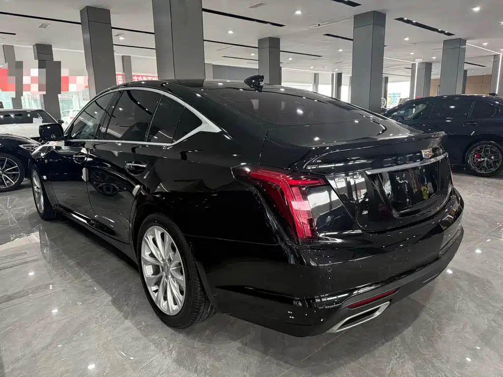 Cadillac CT5 — фото 10