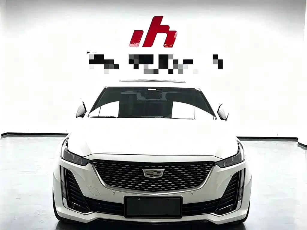 Cadillac CT5 — фото 2