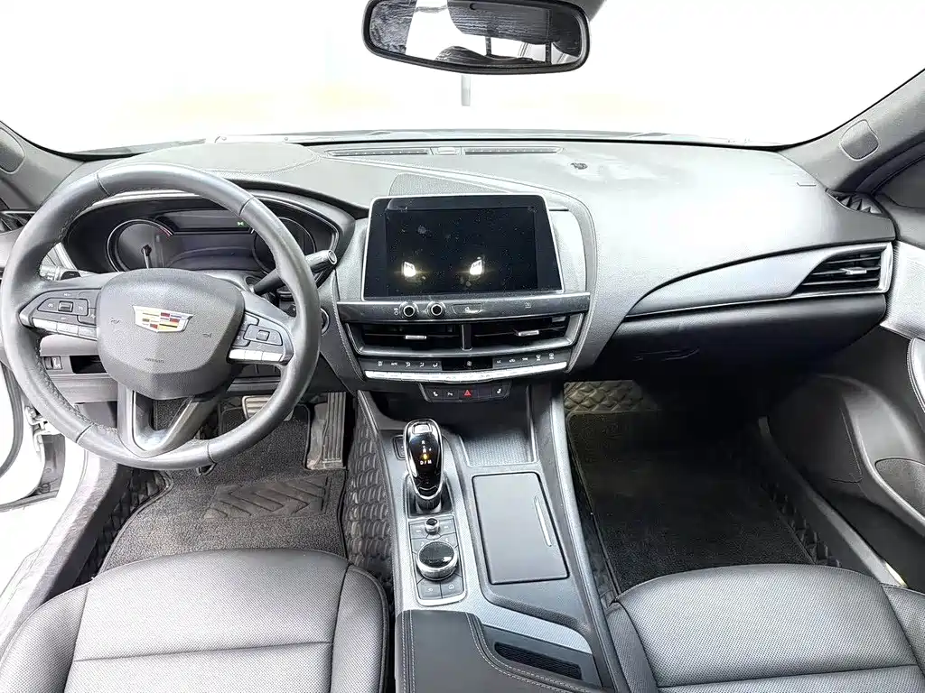 Cadillac CT5 — фото 6