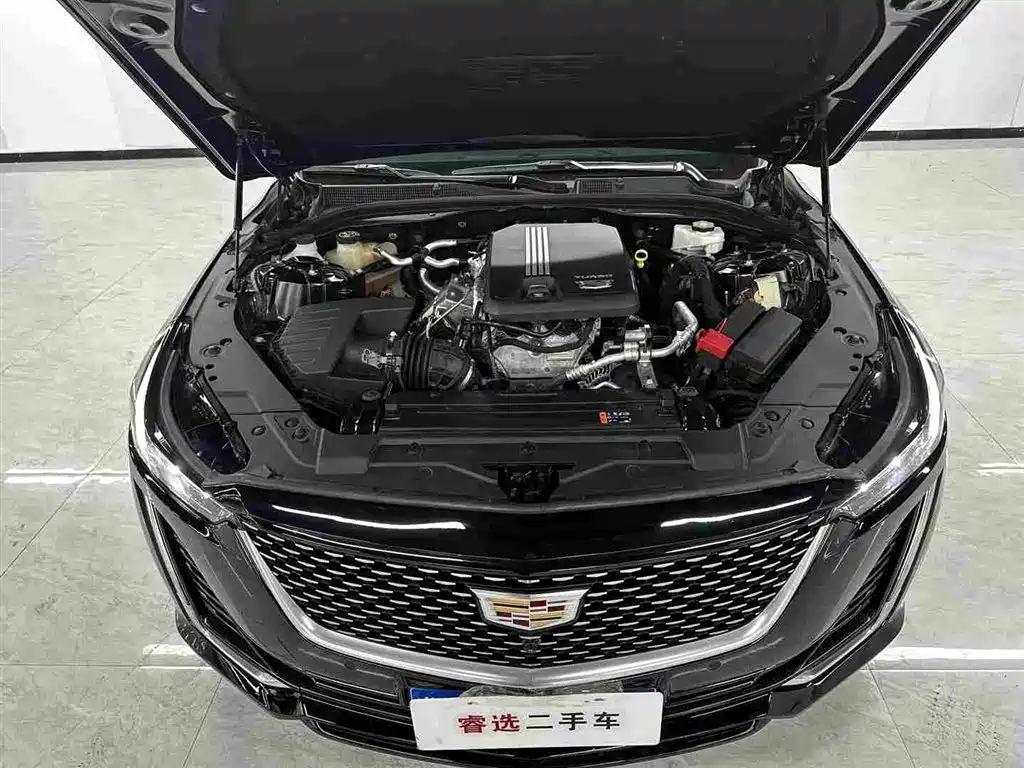 Cadillac CT5 — фото 17