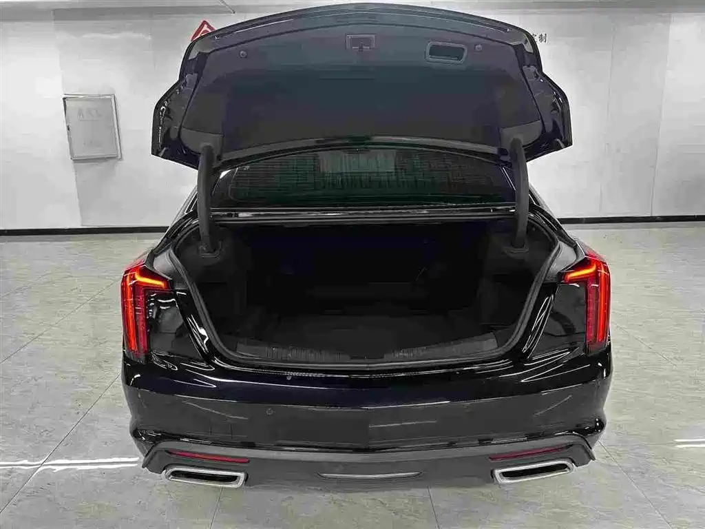 Cadillac CT5 — фото 6