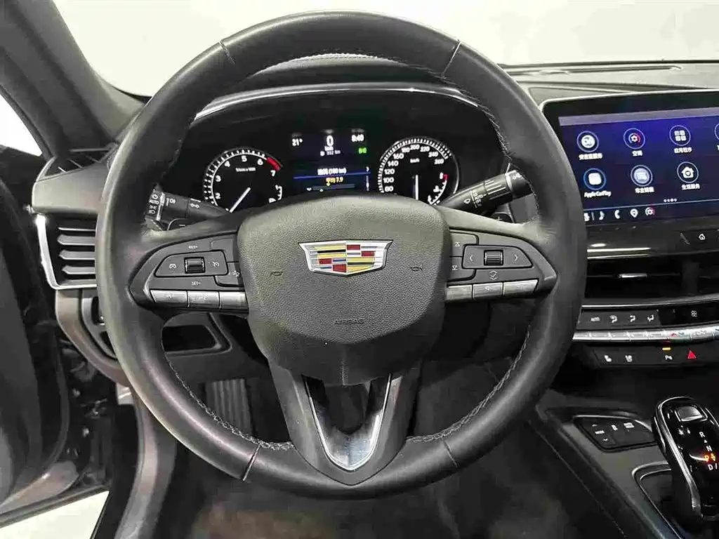 Cadillac CT5 — фото 8