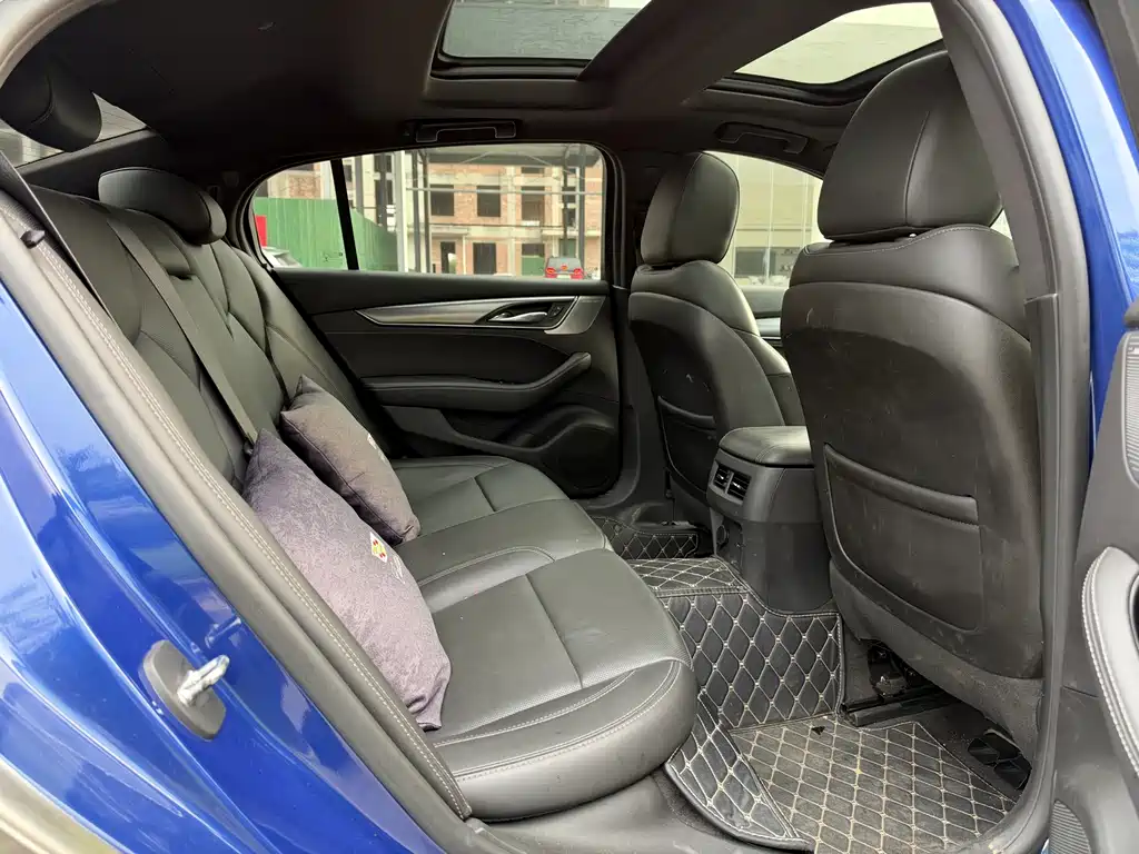 Cadillac CT5 — фото 10