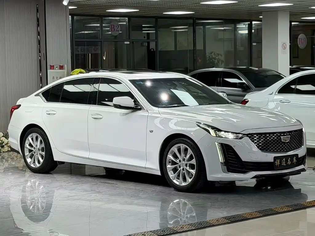 Cadillac CT5 — фото 3