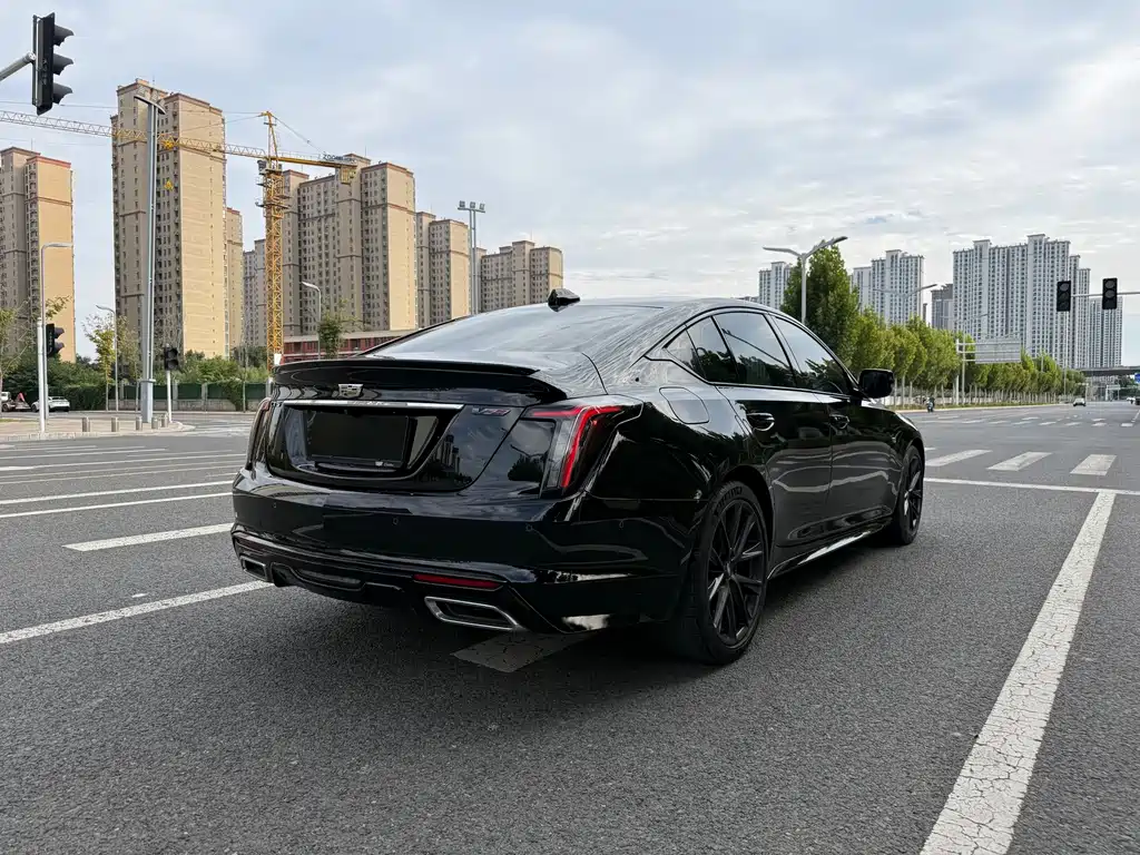 Cadillac CT5 — фото 10
