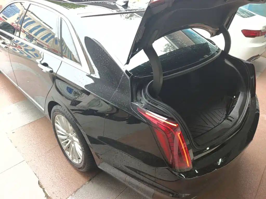 Cadillac CT6 — фото 5