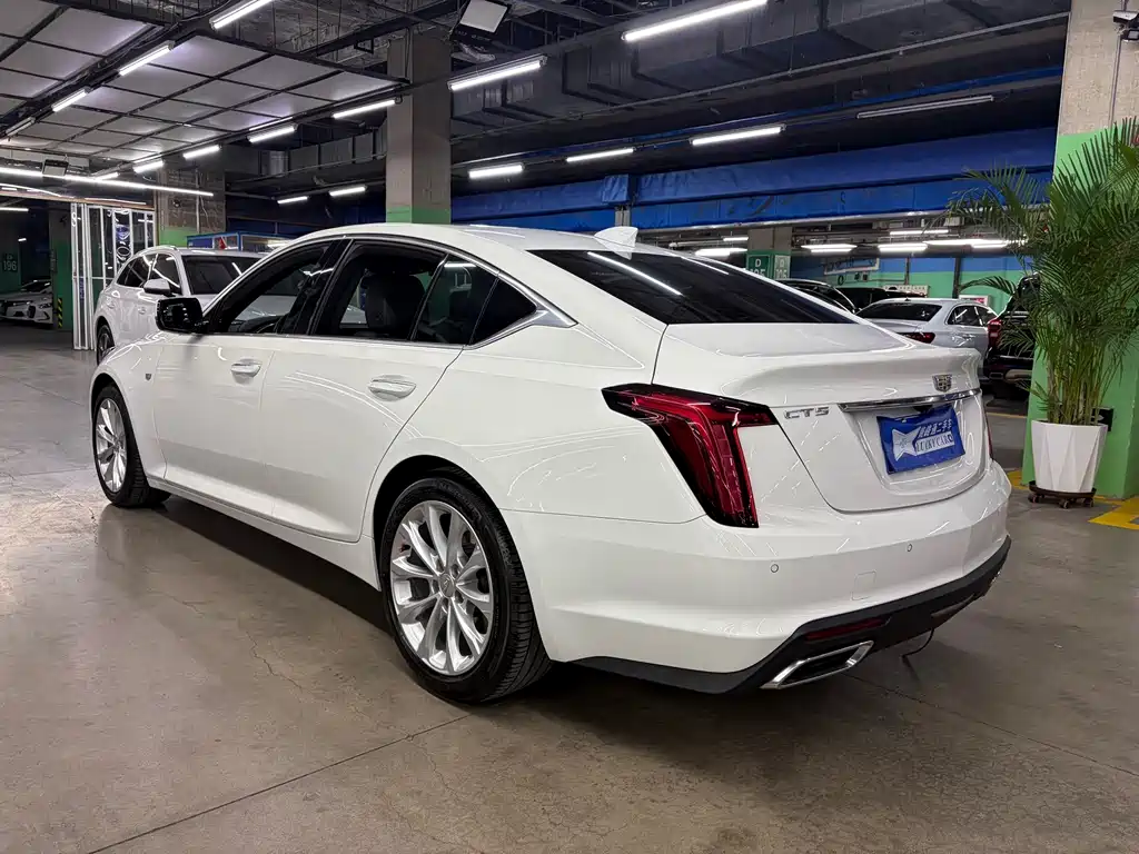 Cadillac CT5 — фото 5