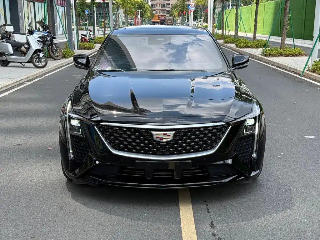 Cadillac CT5 — фото 2